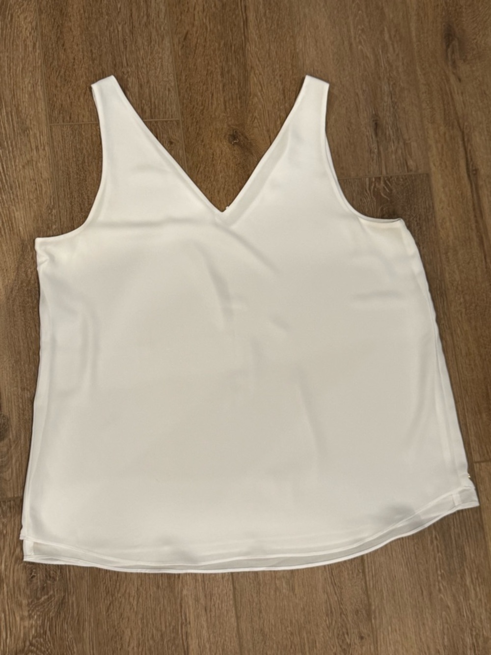 Lilly Pulitzer Classic White V-Neck Sleeveless Women's Top